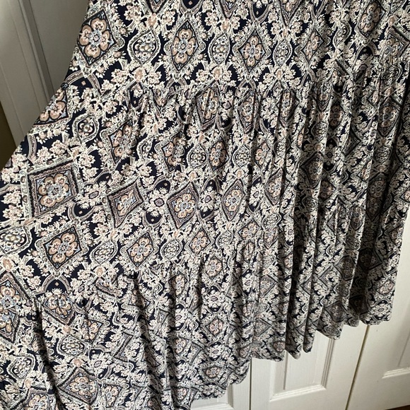 Carly Jean Los Angeles Noel Dress - Picture 11 of 13